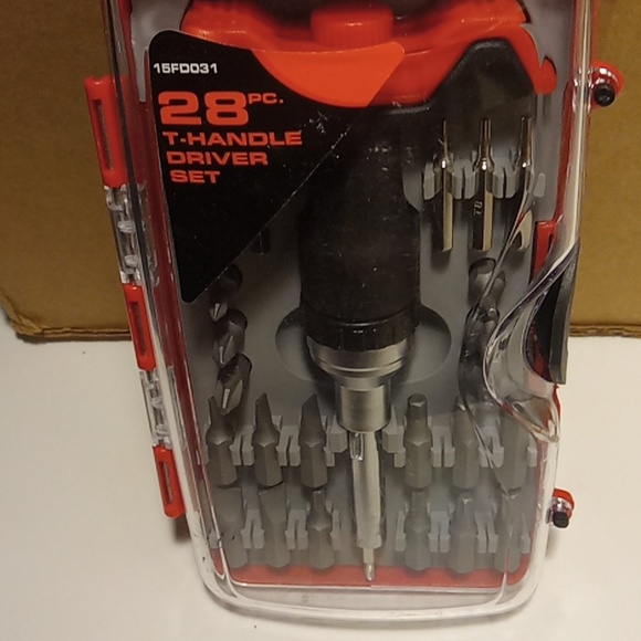 Screwdriver Ratcheting Mechanics Tool Set Brand New 28 Bit T-Handle Drive Set - Picture 5 of 7